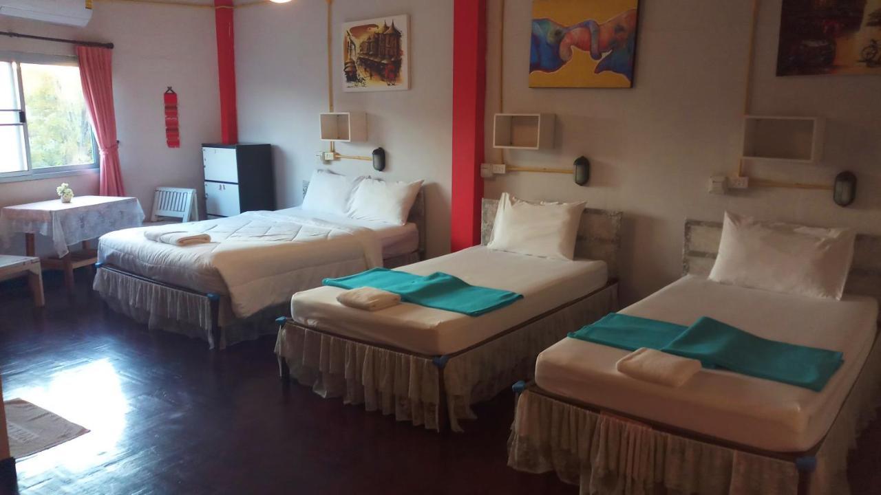 Fun-D Hostel Чианг Рай Екстериор снимка