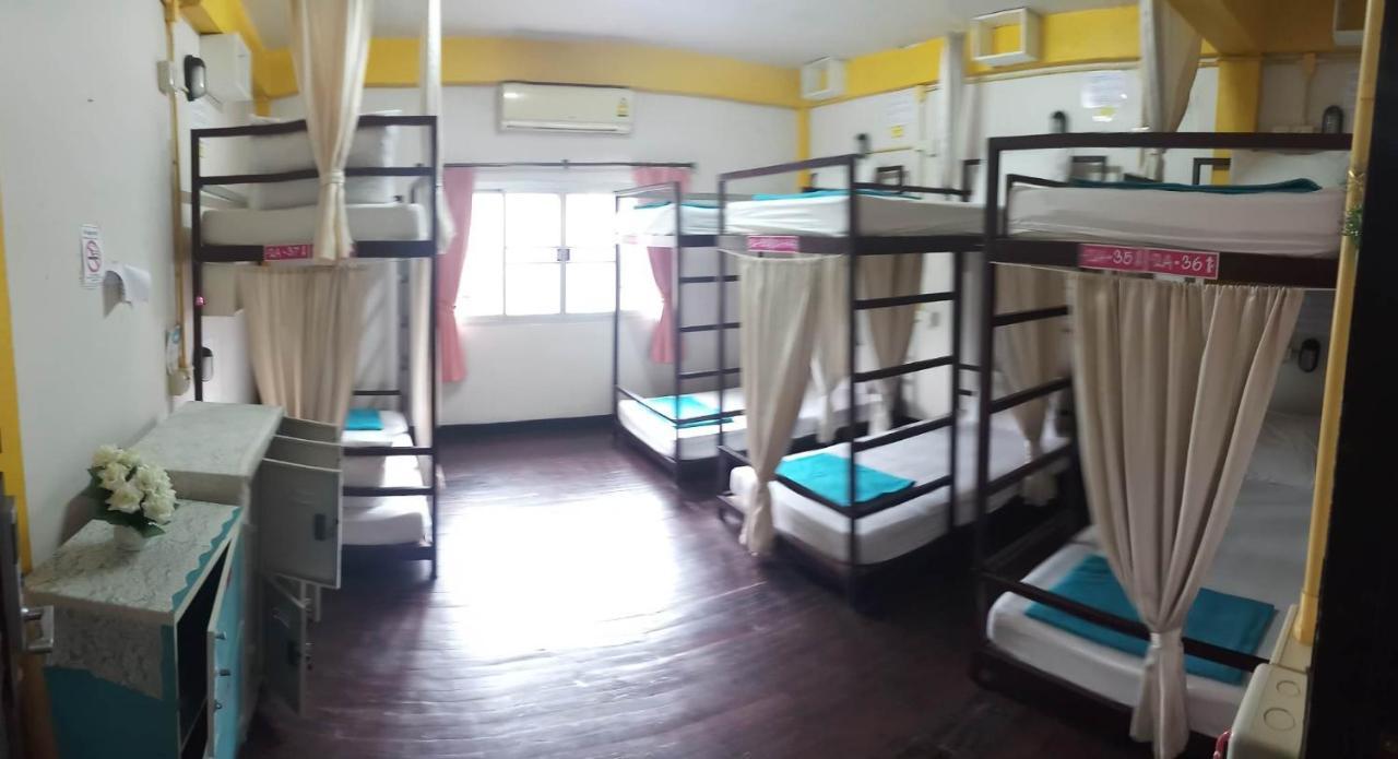 Fun-D Hostel Чианг Рай Екстериор снимка