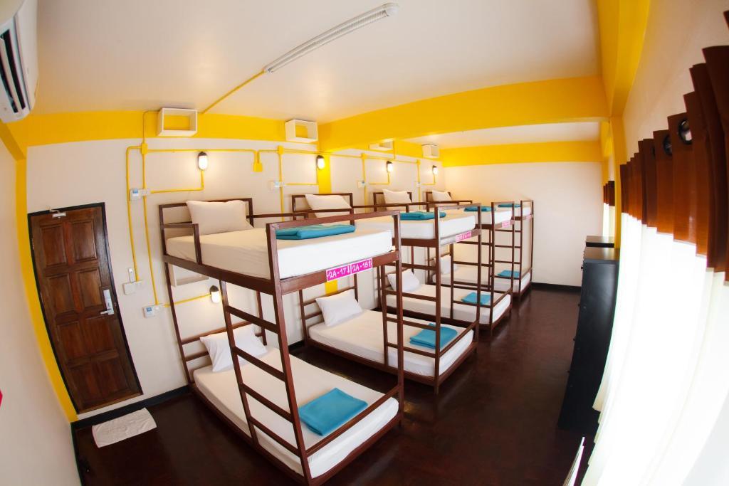 Fun-D Hostel Чианг Рай Стая снимка