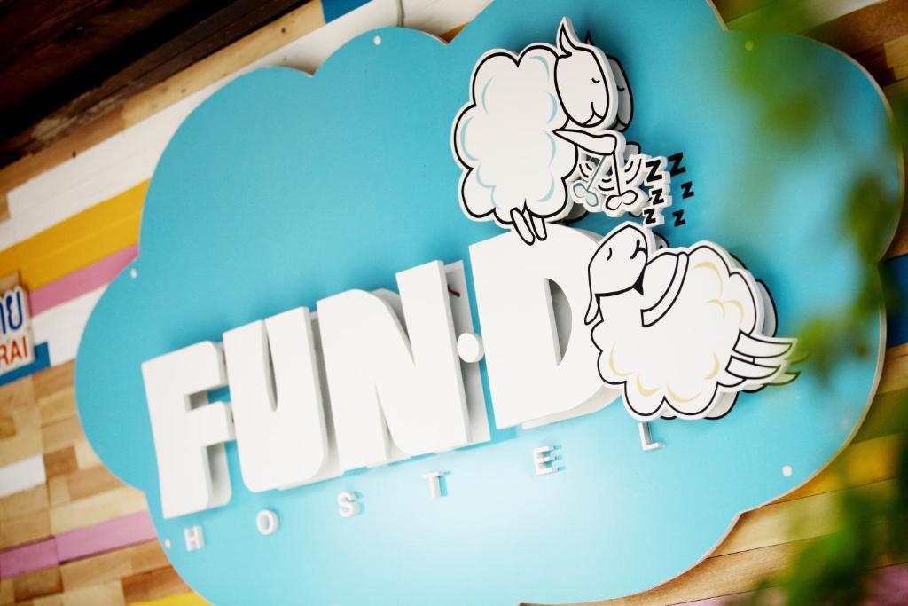 Fun-D Hostel Чианг Рай Екстериор снимка