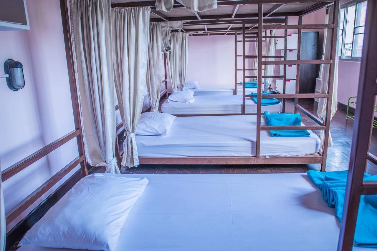Fun-D Hostel Чианг Рай Екстериор снимка