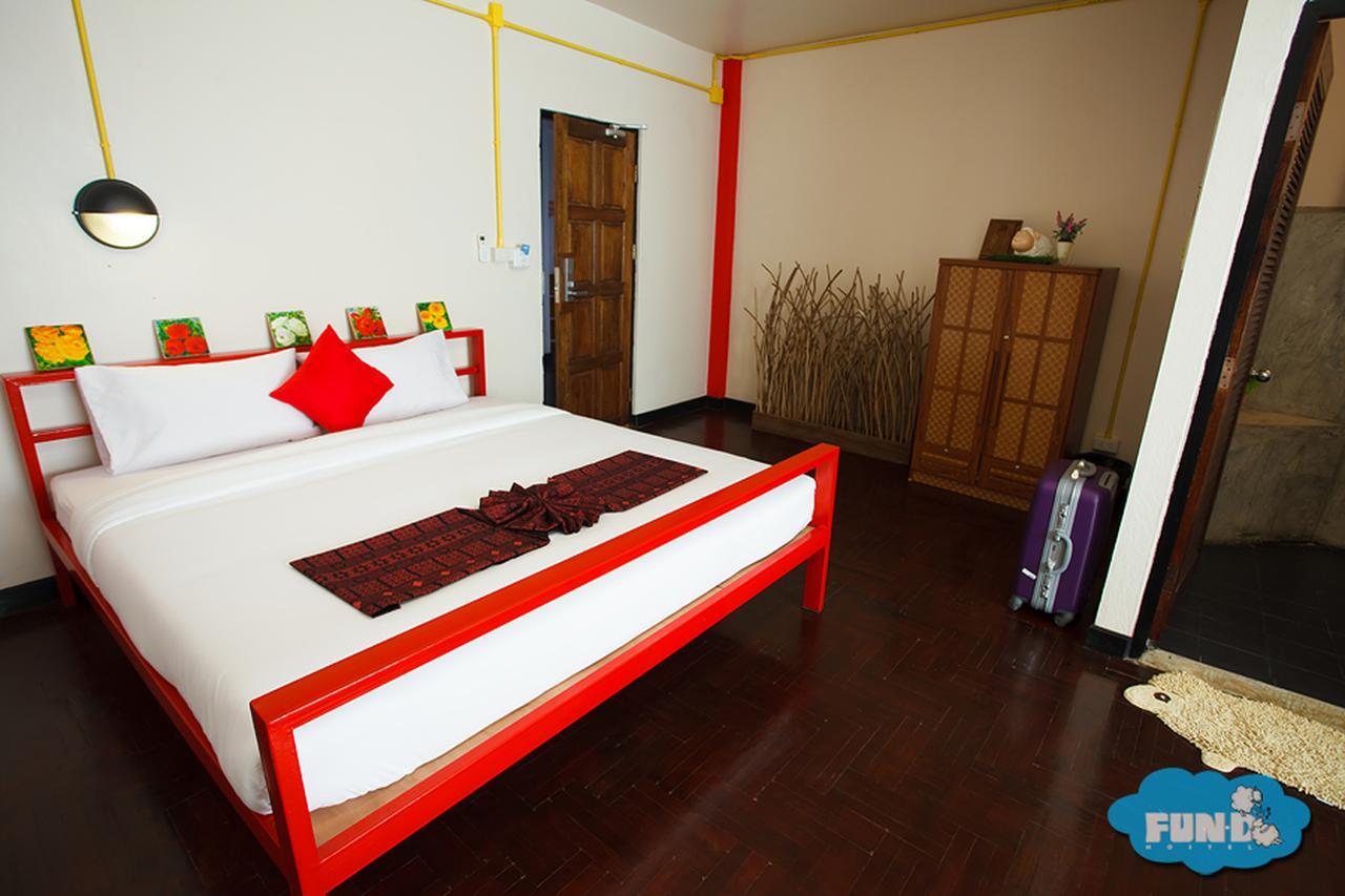 Fun-D Hostel Чианг Рай Екстериор снимка