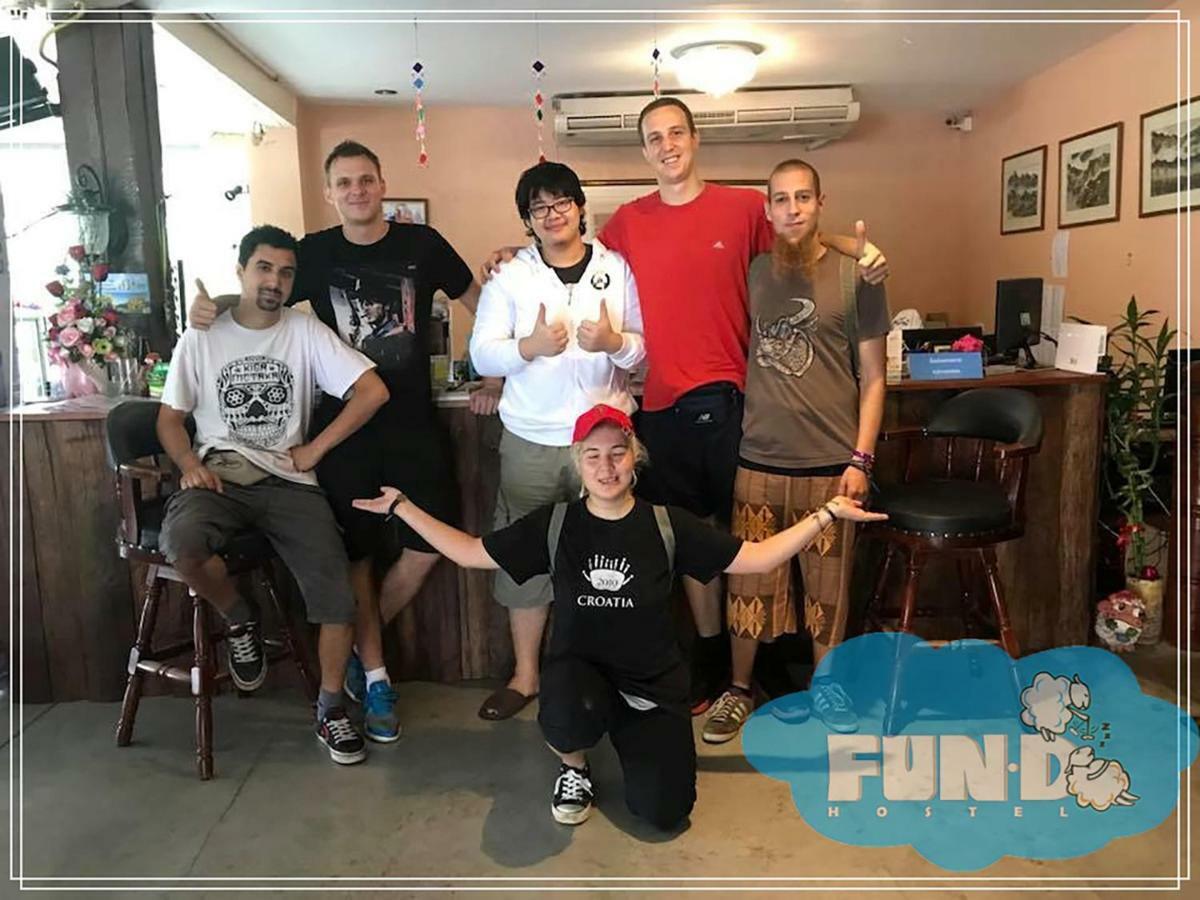 Fun-D Hostel Чианг Рай Екстериор снимка